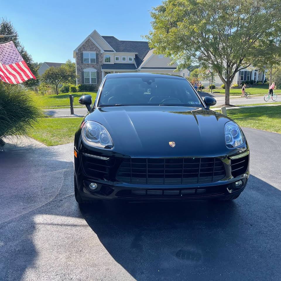 Clean Porsche Cayenne